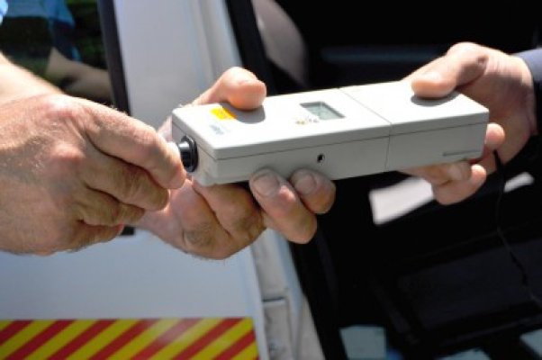 Prins băut la volan de către poliţiştii Secţiei 5